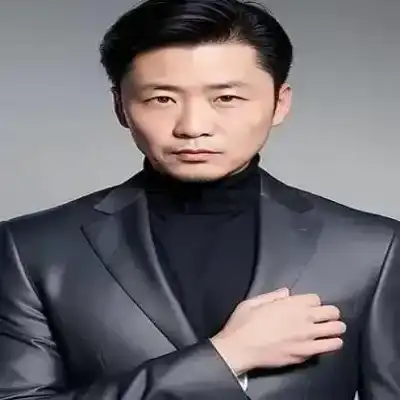 靳高妍